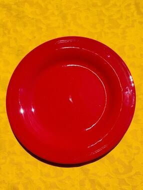 Crate & Barrel REALLY RED RETIRED EPLC  10 1/2”